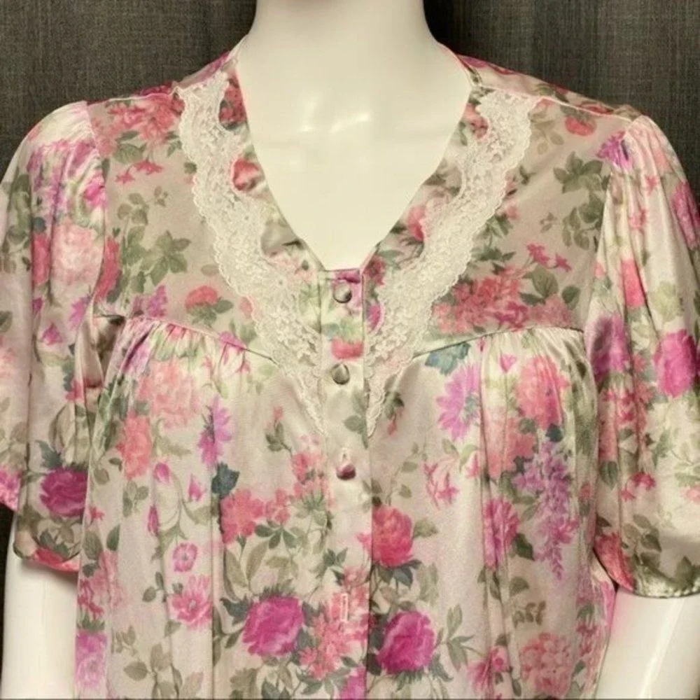 Vintage Lorraine Peignoir set‎